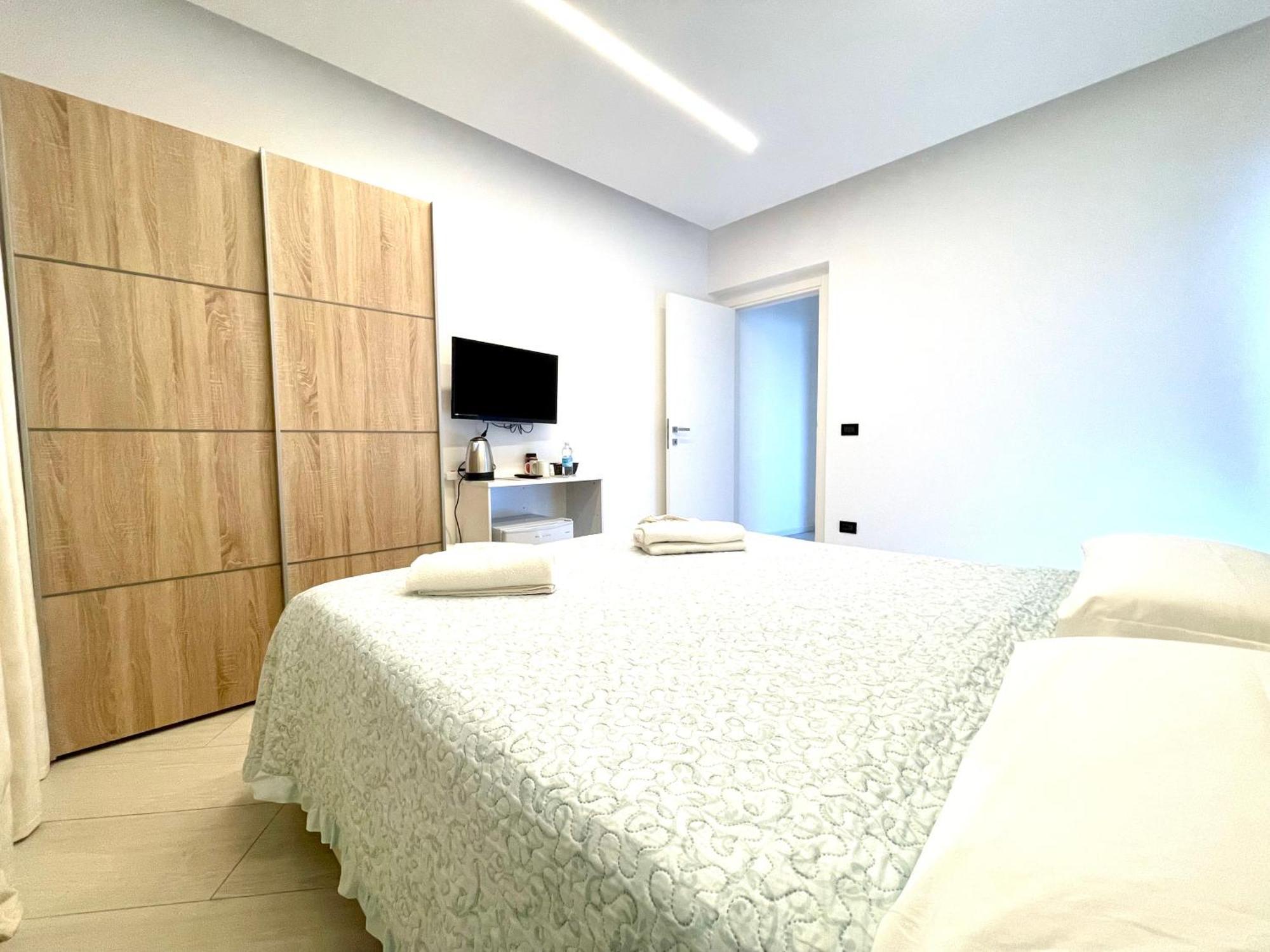 Magenta Rooms Olbia Exterior foto